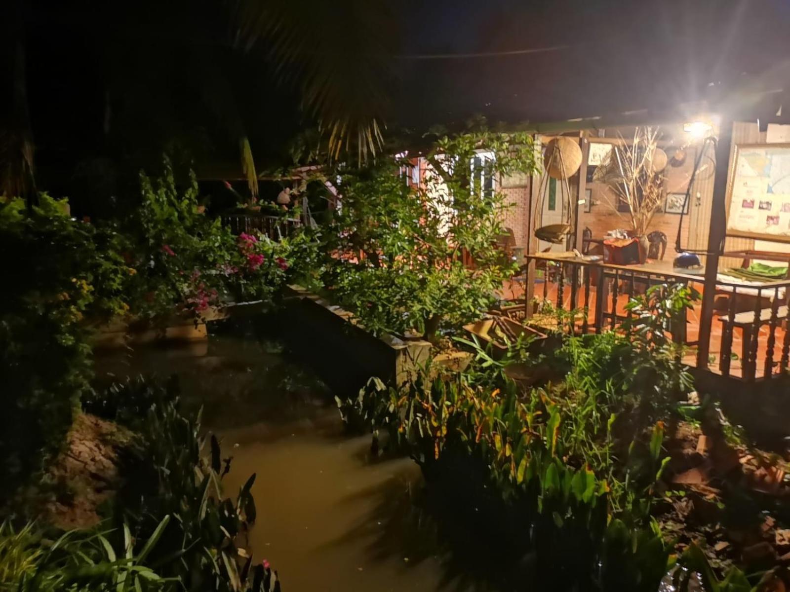 Charming Countryside Homestay Ben Tre Exterior photo