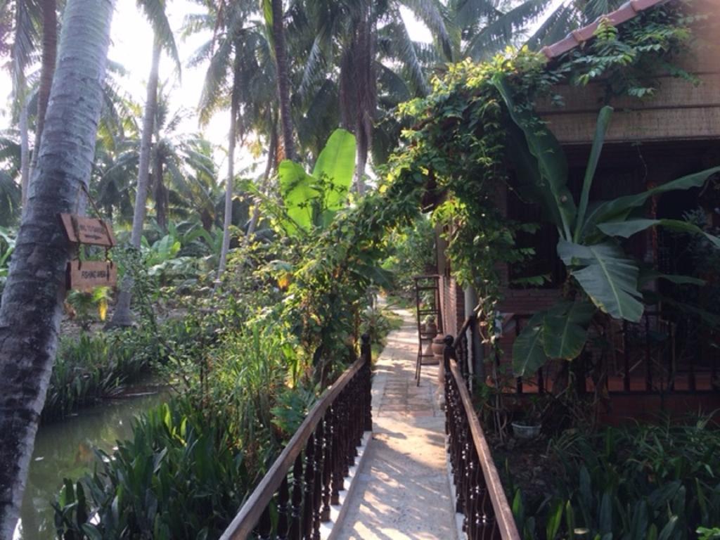 Charming Countryside Homestay Ben Tre Exterior photo