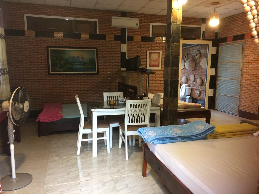 Charming Countryside Homestay Ben Tre Exterior photo