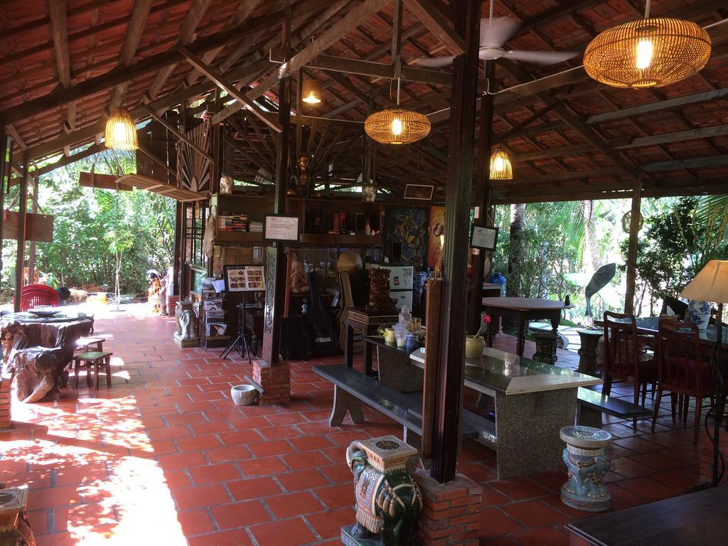 Charming Countryside Homestay Ben Tre Exterior photo